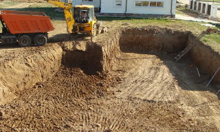 Рытье котлованов под фундамент в Нурлате – цена от 2622 руб. за м3 | 2Землекопа-Нрт