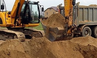 Выкопать яму экскаватором в Нурлате от 944 руб. - 2Землекопа-Нрт