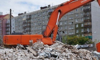 Вывоз строительного мусора с участка в Нурлате недорого от 1573 руб. | 2Землекопа-Нрт